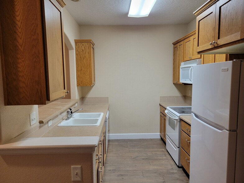 Kitchen - 5775 W 29th St