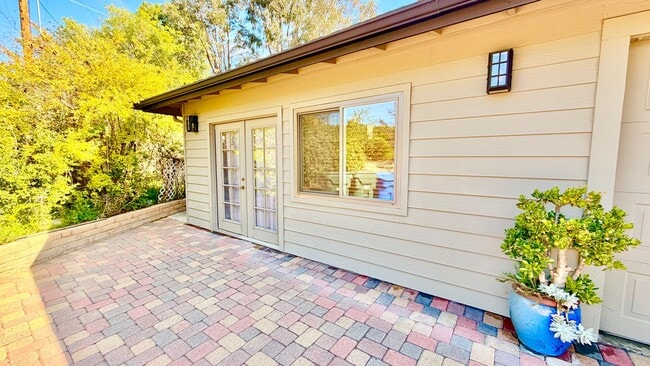 Building Photo - Lovely Country Setting Guest Home Unit on Shared Property in the Beautiful Gird Valley area of Fa...