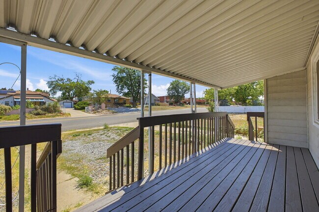 Building Photo - $2,590.95 with $300 Off The First Month's Rent, 4 Beds - 2 Bath, Single Family Home in Denver wit...