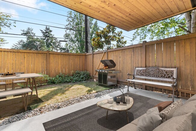 Building Photo - 2Bd/1.75Ba Seattle Condo
