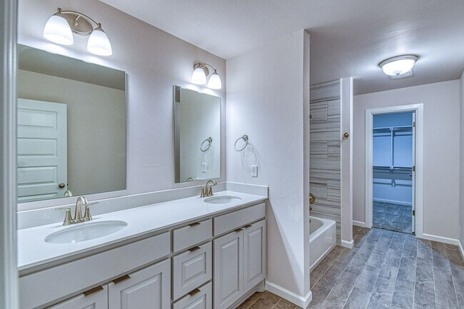 Building Photo - Brand New Construction!  Lawn care provided!