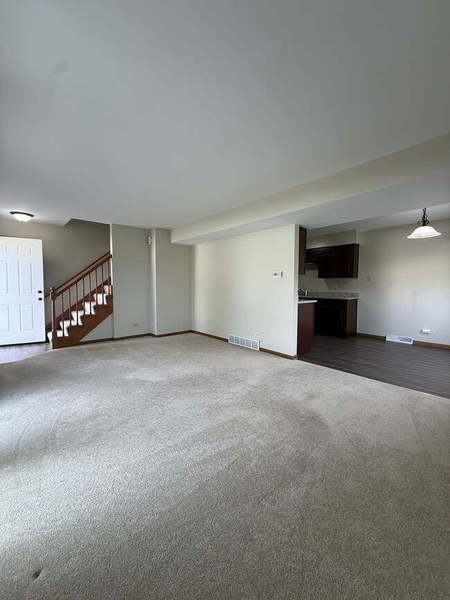 Building Photo - 153 Spuhler Dr