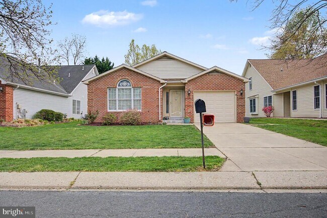 Building Photo - 795 Eastern Point Rd