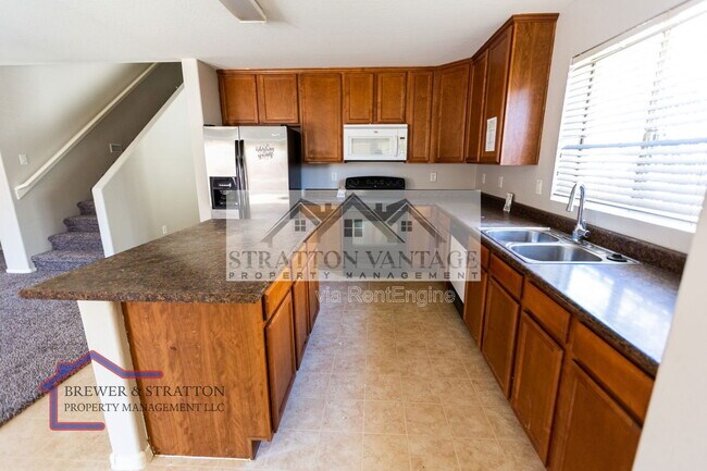 Building Photo - 21731 W Pima St