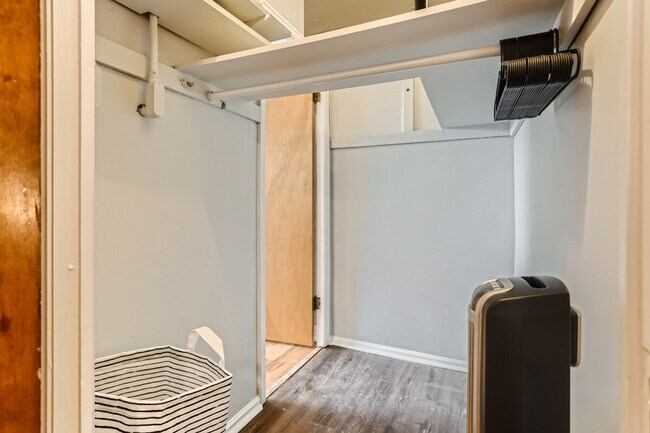 Building Photo - 1666 Detroit St