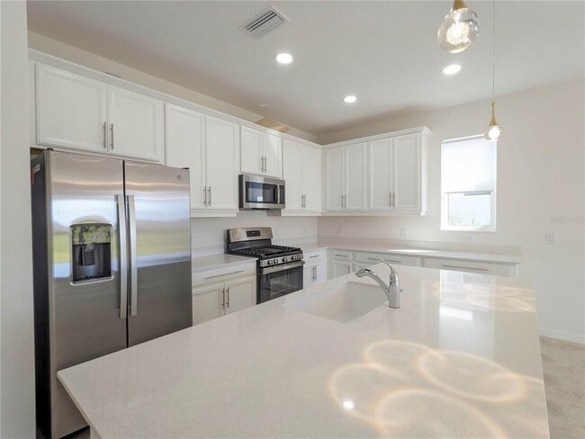 Building Photo - 8125 Sternway Rd