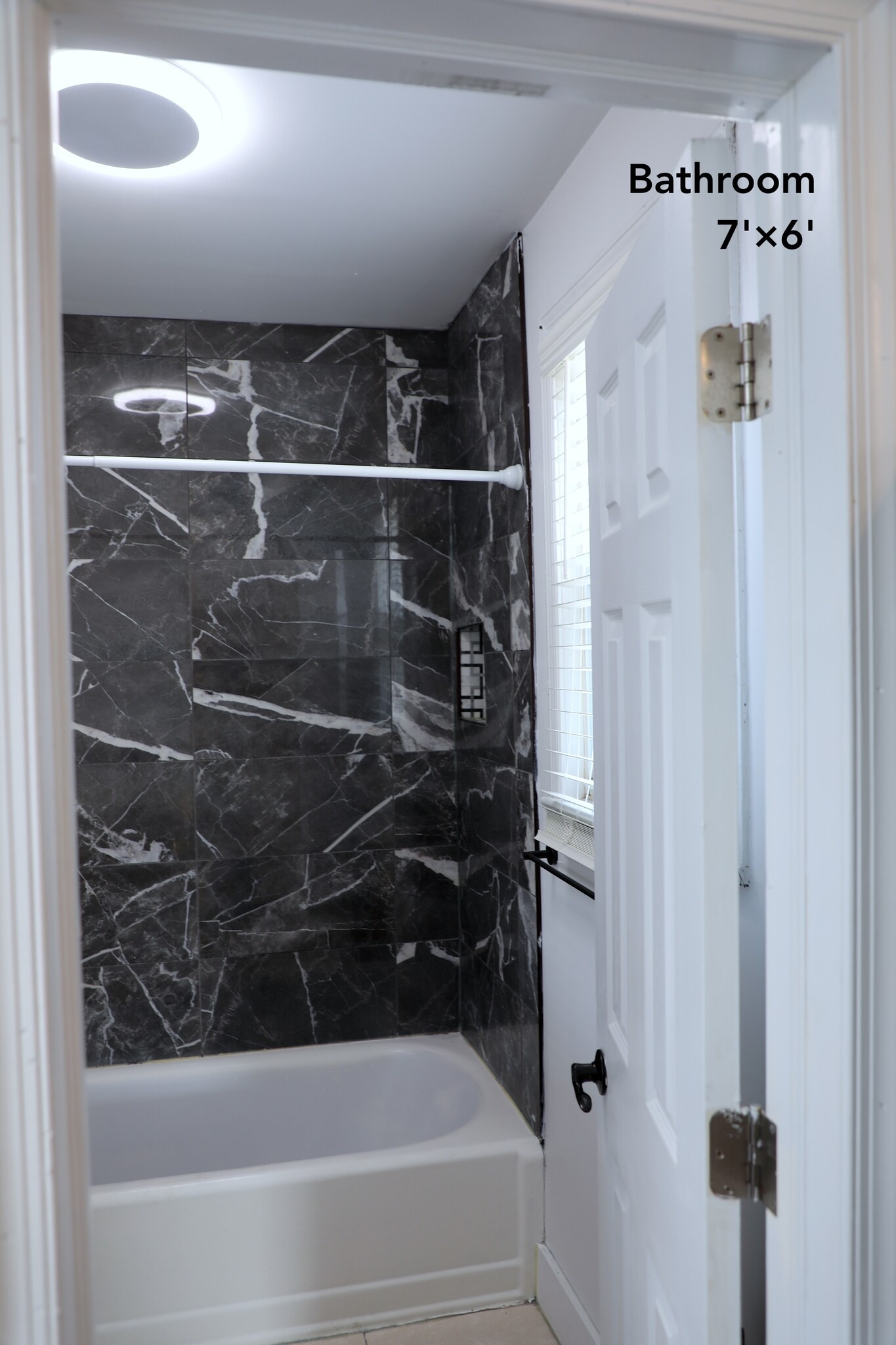 Building Photo - 27 E 18th St