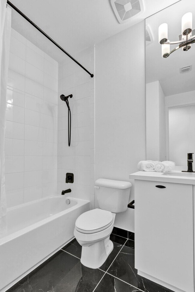 Building Photo - 8239 Oceanus Dr