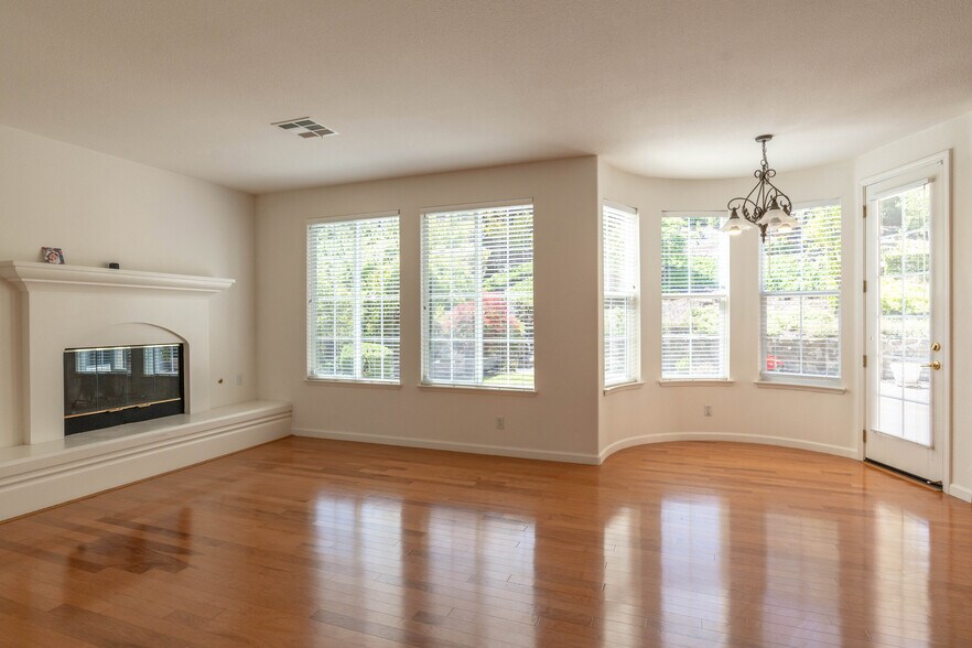 Building Photo - 1260 Ustilago Dr