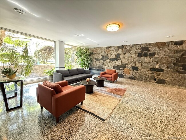 Building Photo - 47-27 Little Neck Pkwy