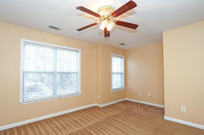 Building Photo - Weddington2664