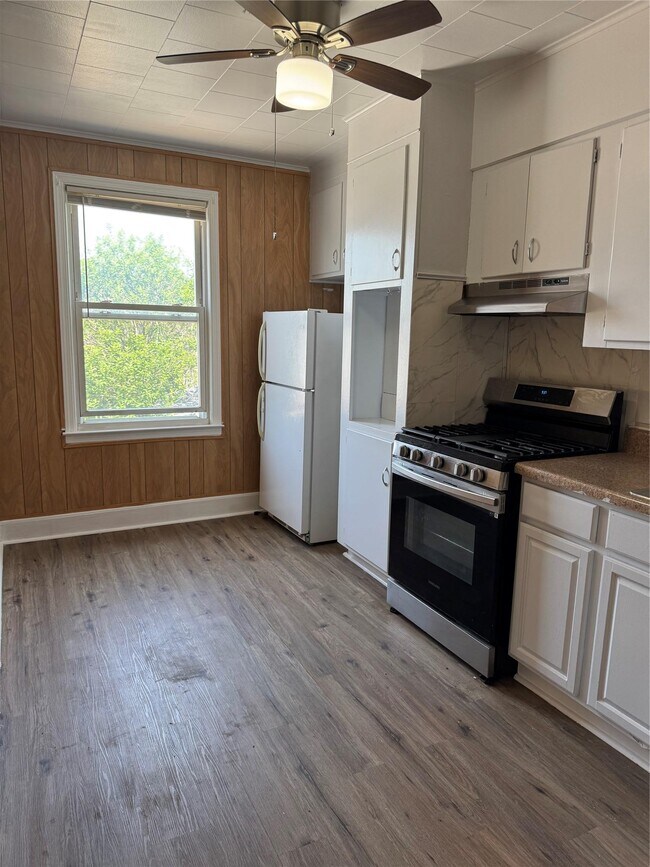 Primary Photo - 77-37 66th Dr