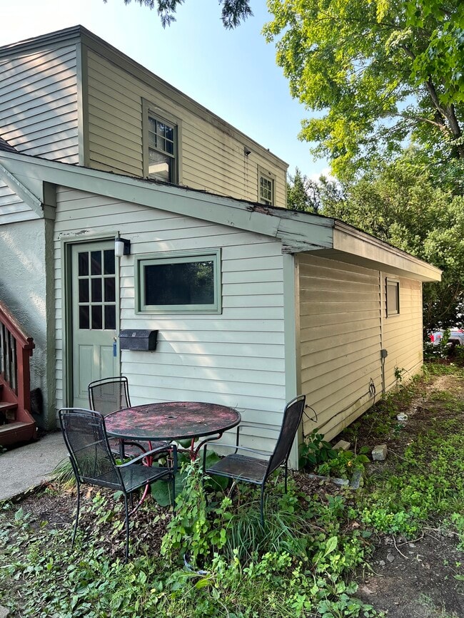 Primary Photo - 227 Danbury Rd