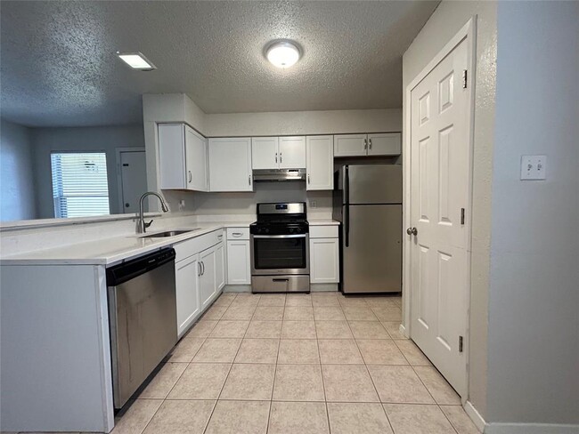 Building Photo - 2300 Cedrick Cove