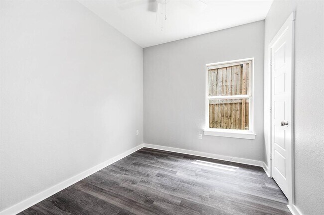 Building Photo - 16977 Glenheath St