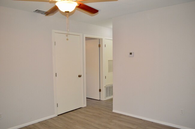 Building Photo - Beautifull Remodeled Home In Garden Court