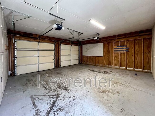 Building Photo - 12204 W Kingsgate Rd