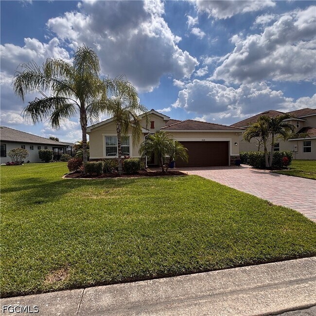 Building Photo - 4028 E Hampton Cir