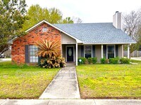 Building Photo - 9868 Kinglet Dr