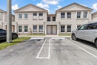 Building Photo - 9187 Fontainebleau Blvd