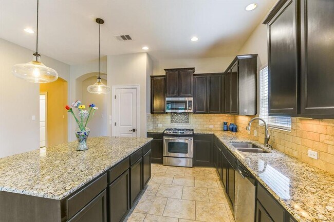 Building Photo - 203 Gaspar Bend