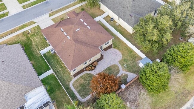 Building Photo - 10354 Stratford Pointe Ave