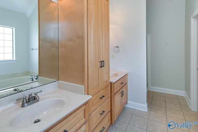 Building Photo - 25520 Gray Stone Dr