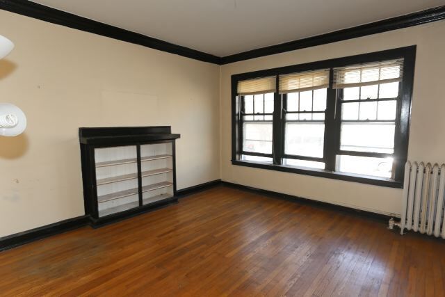 Building Photo - 1923 W Winnemac Ave