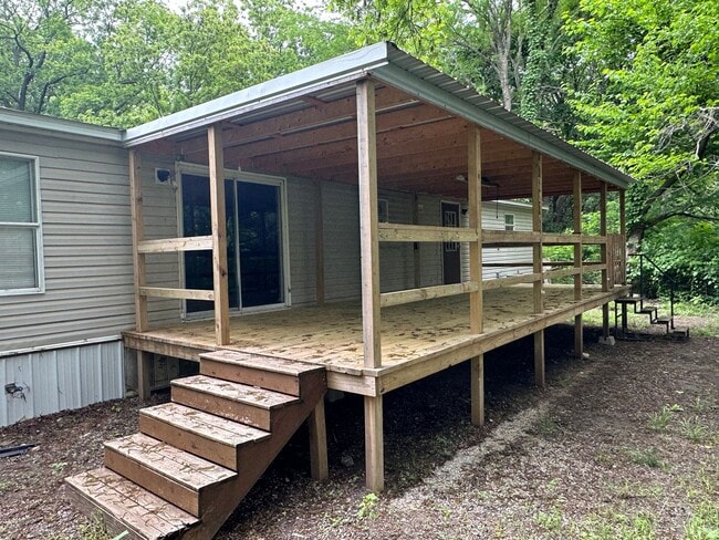 Building Photo - Country Living