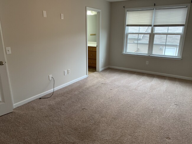 Building Photo - 2704 River Vista Ct