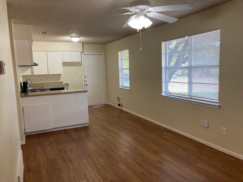 Building Photo - 7608 Abbott Drive