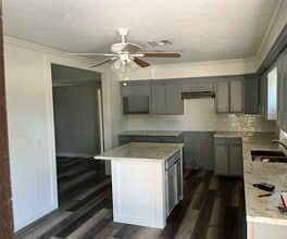 Building Photo - 1320 Montezuma St