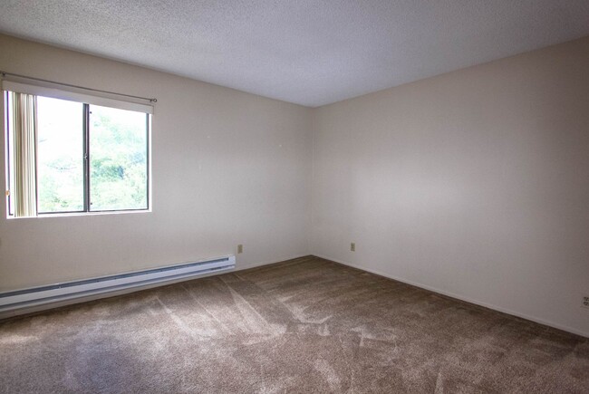 Building Photo - Granite Creek Condominium