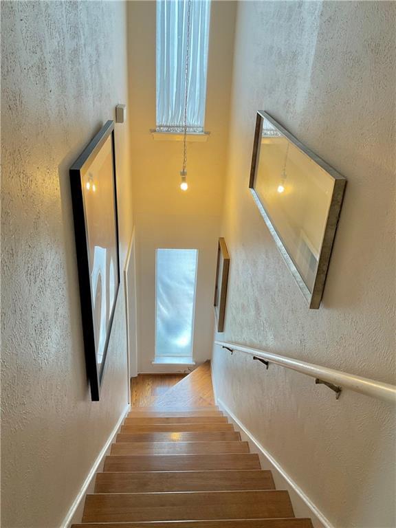 Building Photo - 6718 Silvermine Dr