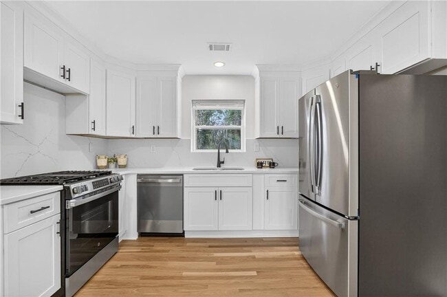 Building Photo - 2967 Flat Shoals Rd