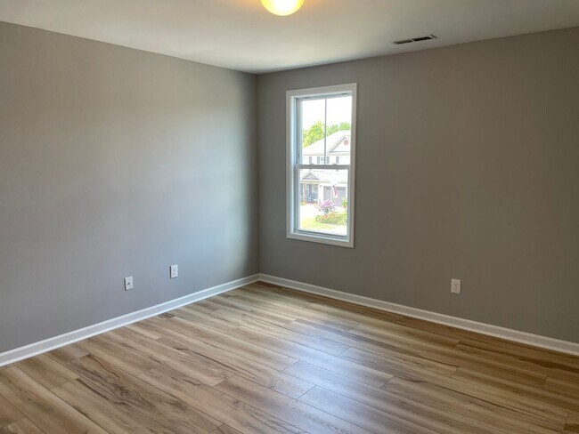 Building Photo - Coming Soon 3 Bedroom 2.5 Bathroom in Grayson Park Leland NC