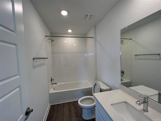 Building Photo - 13820 Lubeck Dr