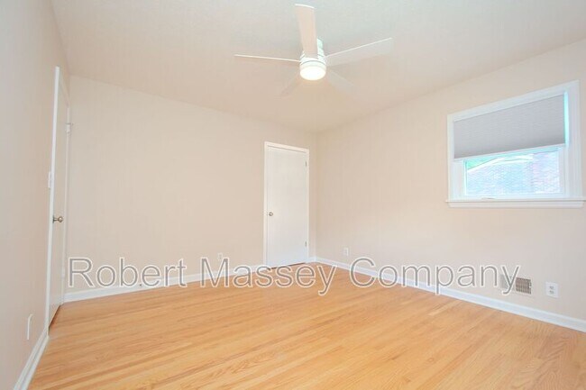 Building Photo - 1813 Crossgate Ln