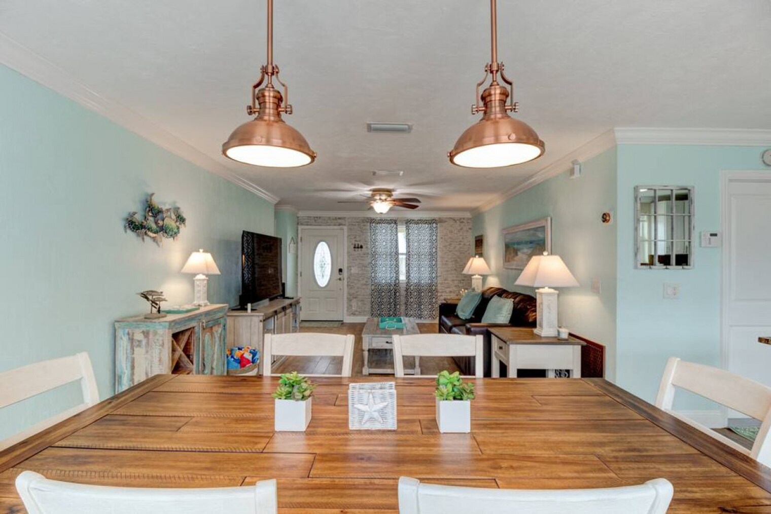 Building Photo - 4013 S Peninsula Dr