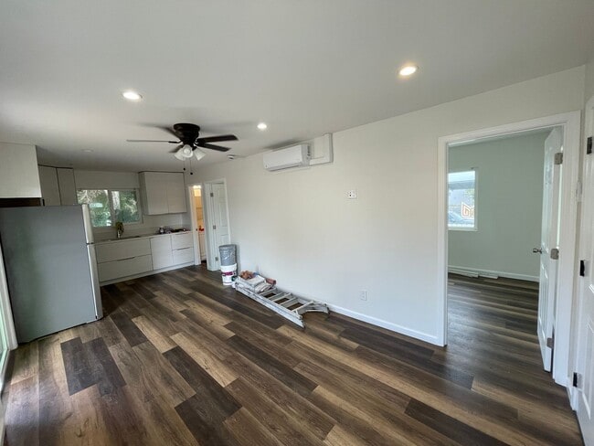 Building Photo - 2866-70 Ocean View Blvd