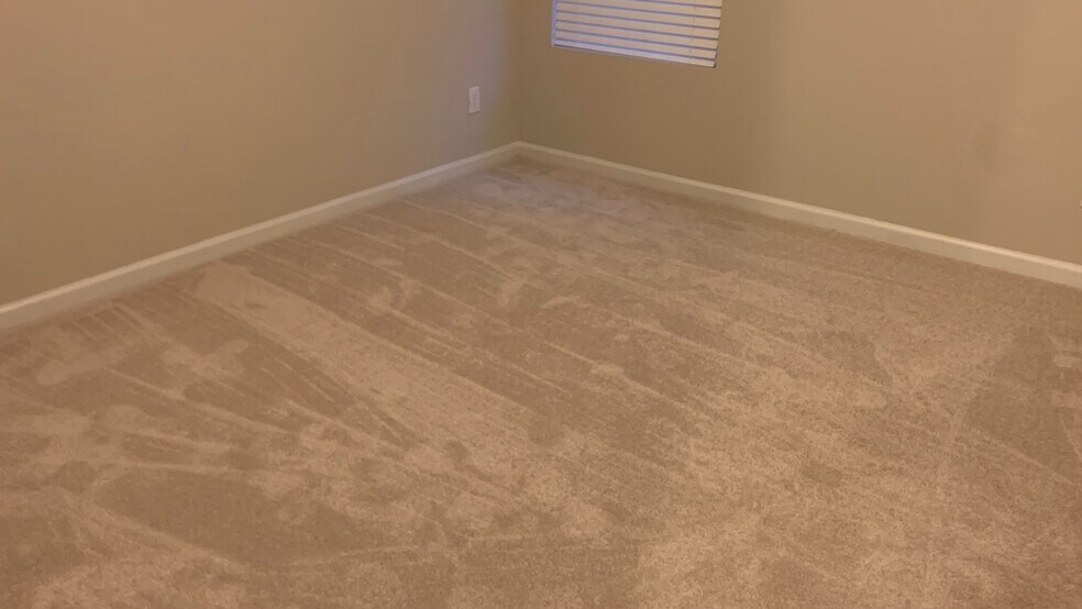 Building Photo - Room in Townhome on Plank Bridge Way