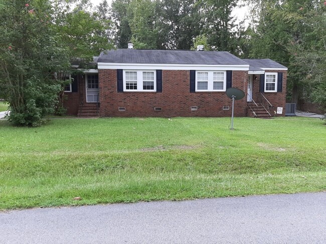 Primary Photo - 309-311 Rose Ln