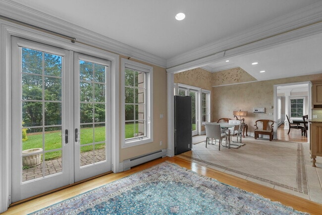 Building Photo - 1 Euclid Rd