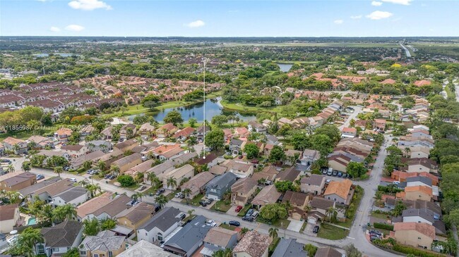 Building Photo - 15623 SW 100th Ln