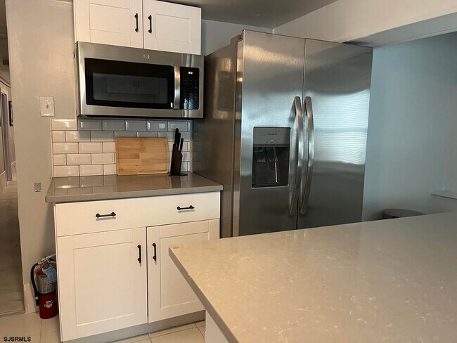 Building Photo - 6 N Nashville Ave