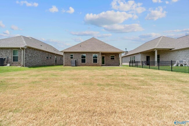 Building Photo - 125 Princewater Dr