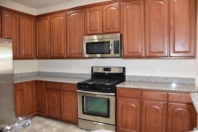 Building Photo - 4520 Leisure Ln
