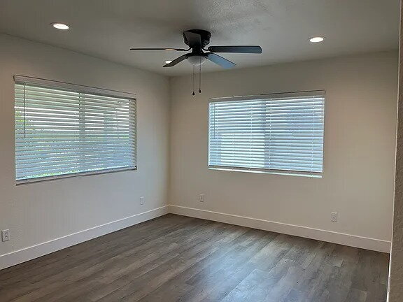 Building Photo - Recently painted and remodeled.