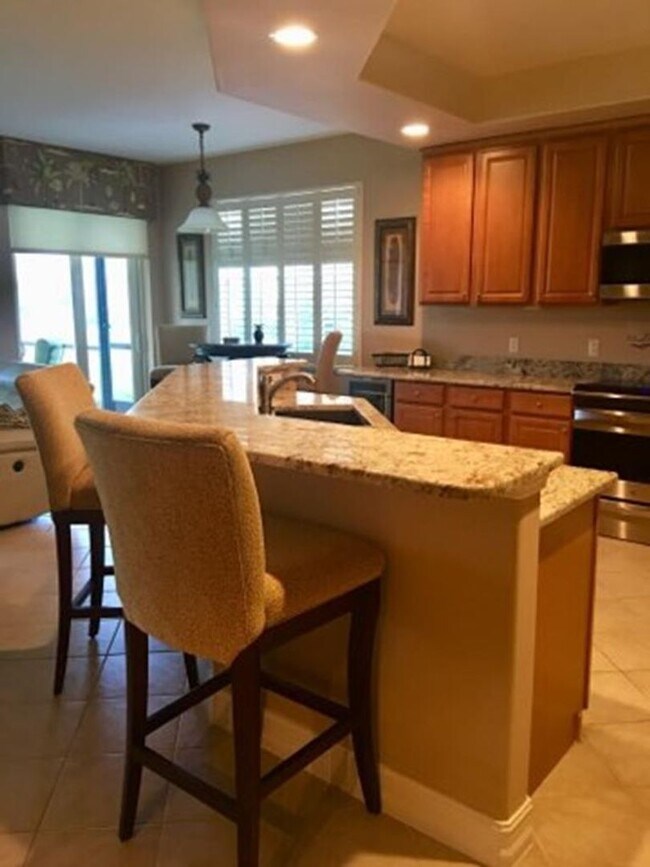 Building Photo - Rialto