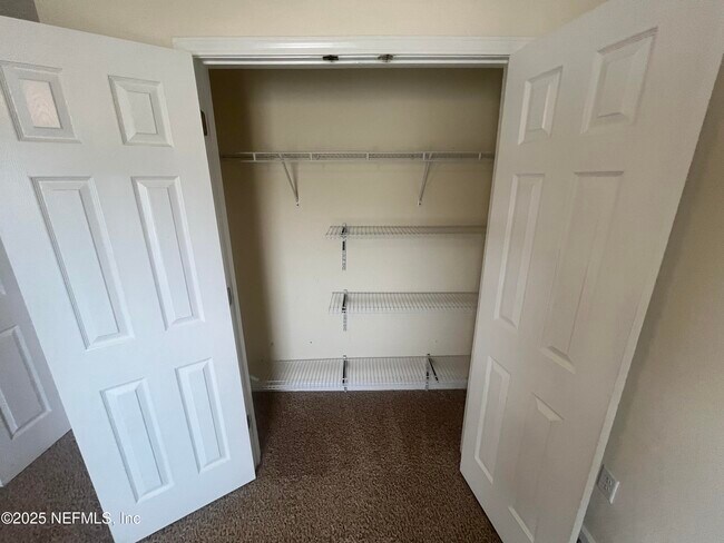 Building Photo - 1500 Calming Water Dr